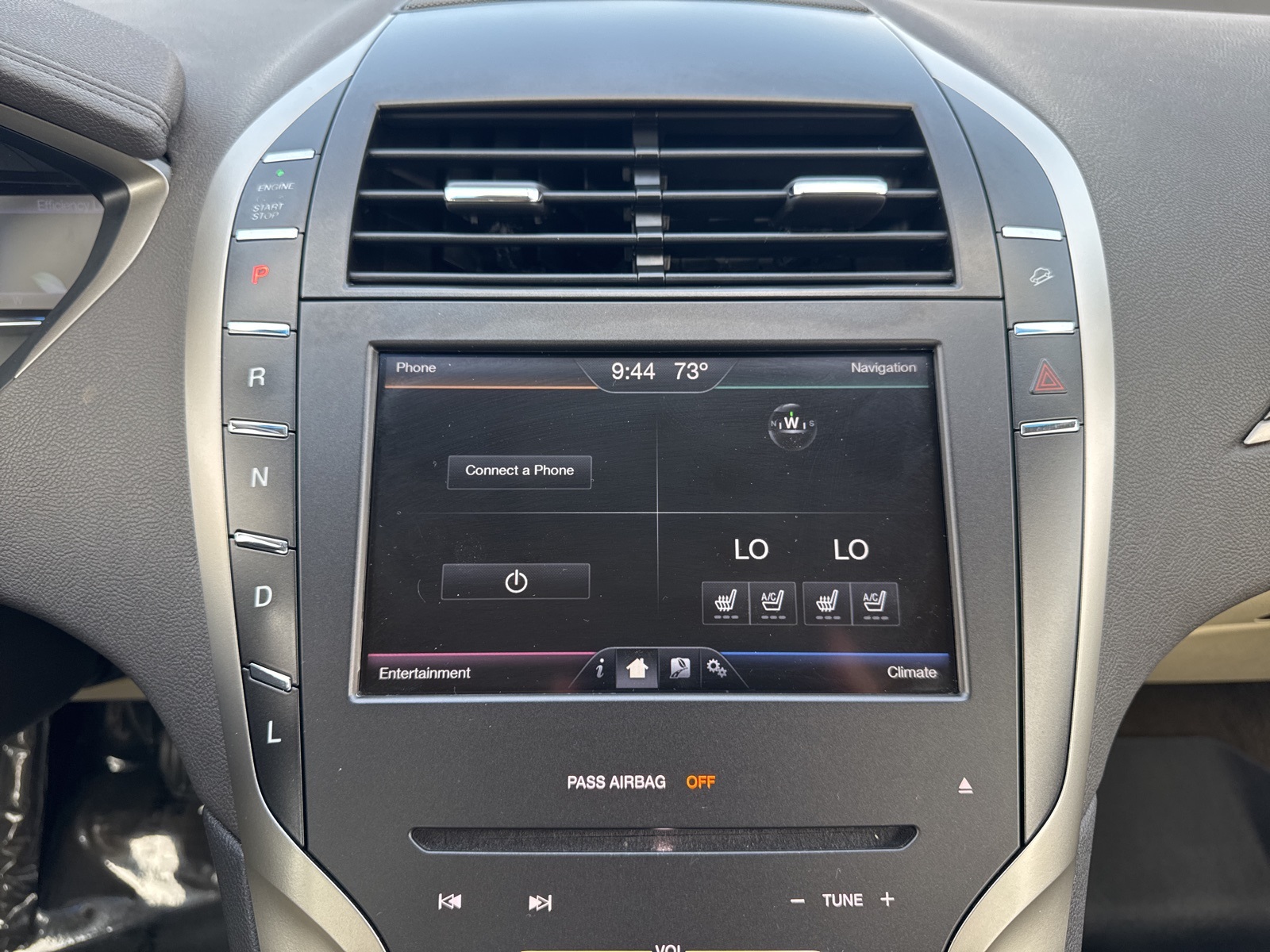 2013 Lincoln MKZ Hybrid photo 19