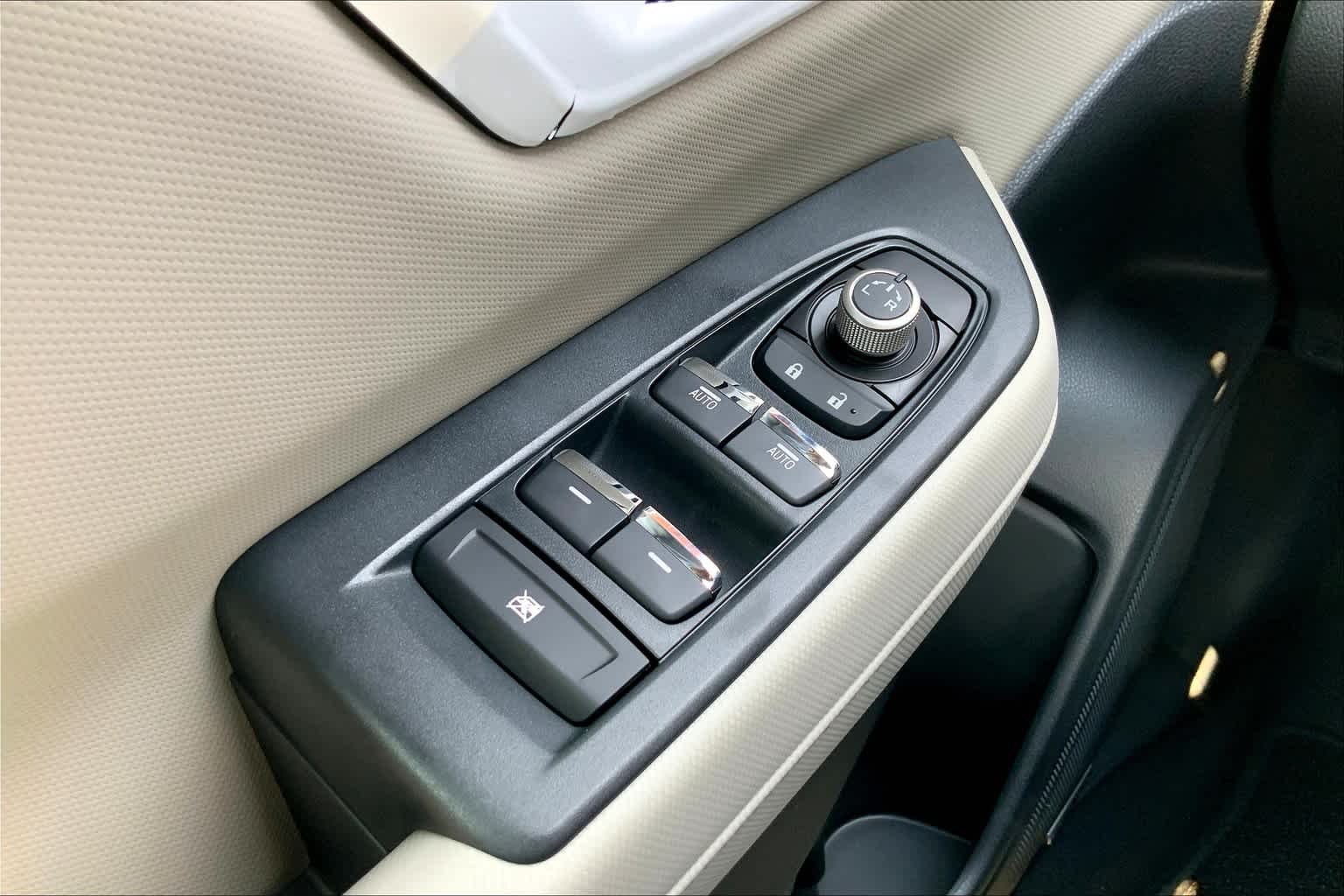 2025 Subaru Forester Limited photo 19