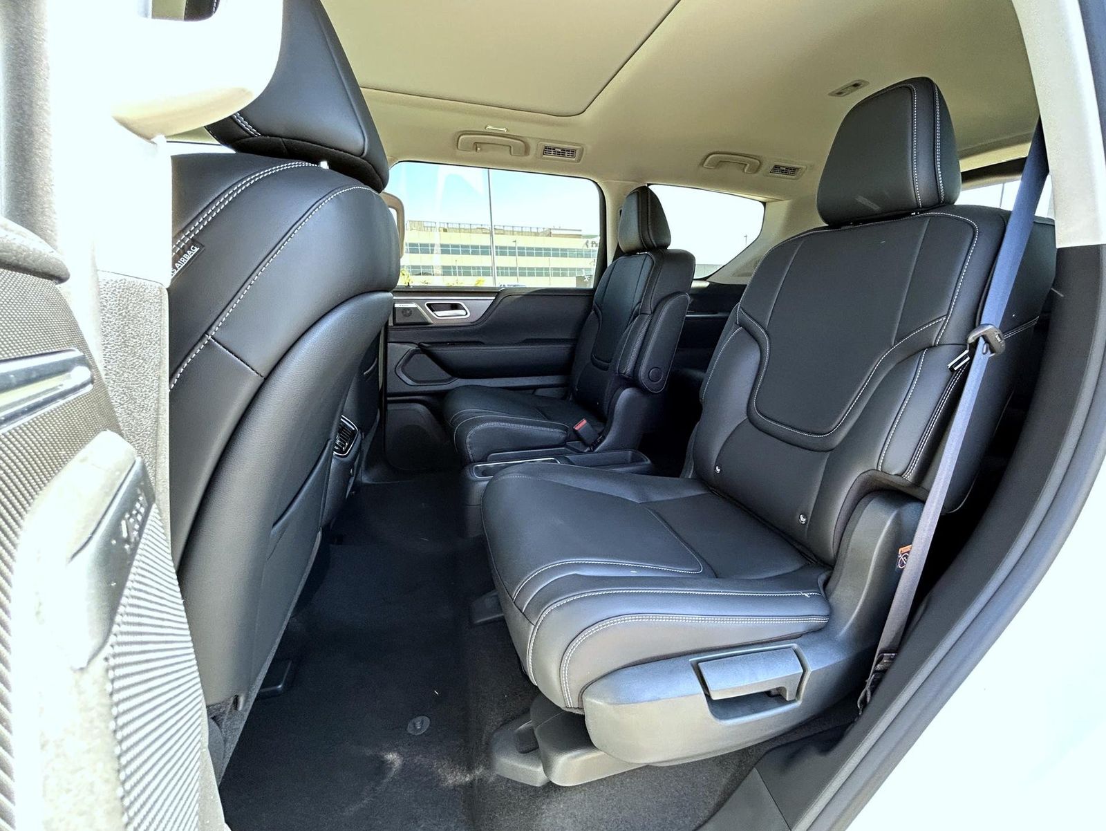 2026 Infiniti QX80 Pure photo 11