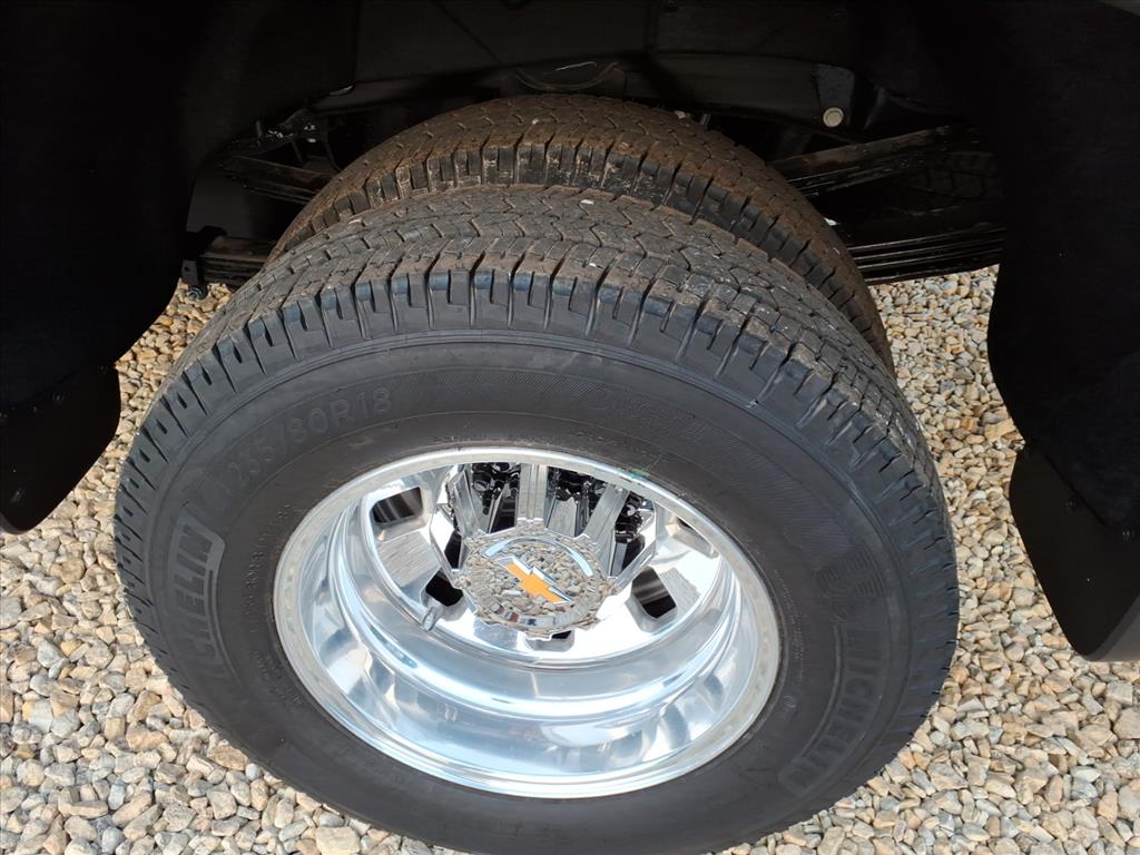 2026 Chevrolet Silverado 3500HD High Country photo 4