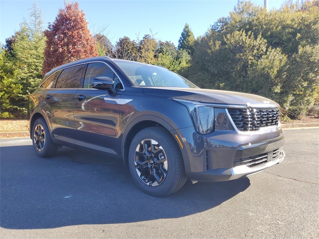 2026 Kia Sorento S photo 3