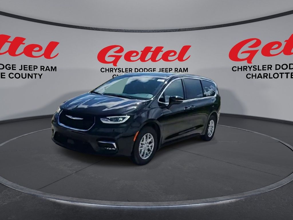 2026 Chrysler Pacifica photo 2