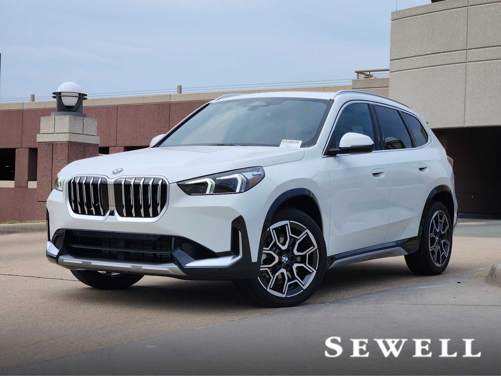 2025 BMW X1