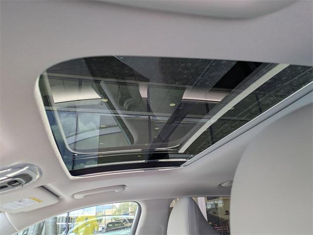 2026 Hyundai Kona Limited photo 9