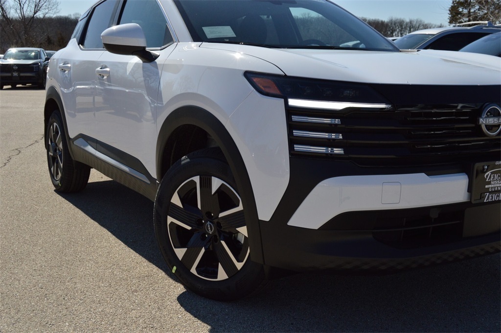 2025 Nissan Kicks SV photo 2