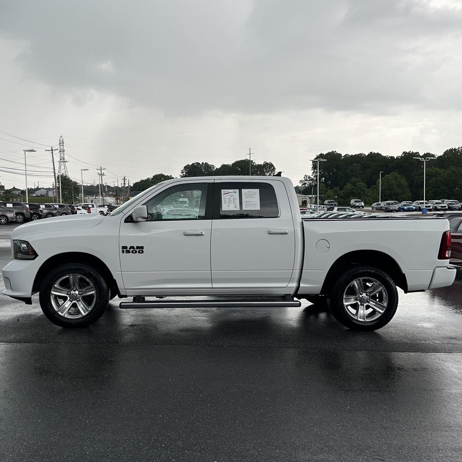 2017 Ram 1500 Sport photo 2