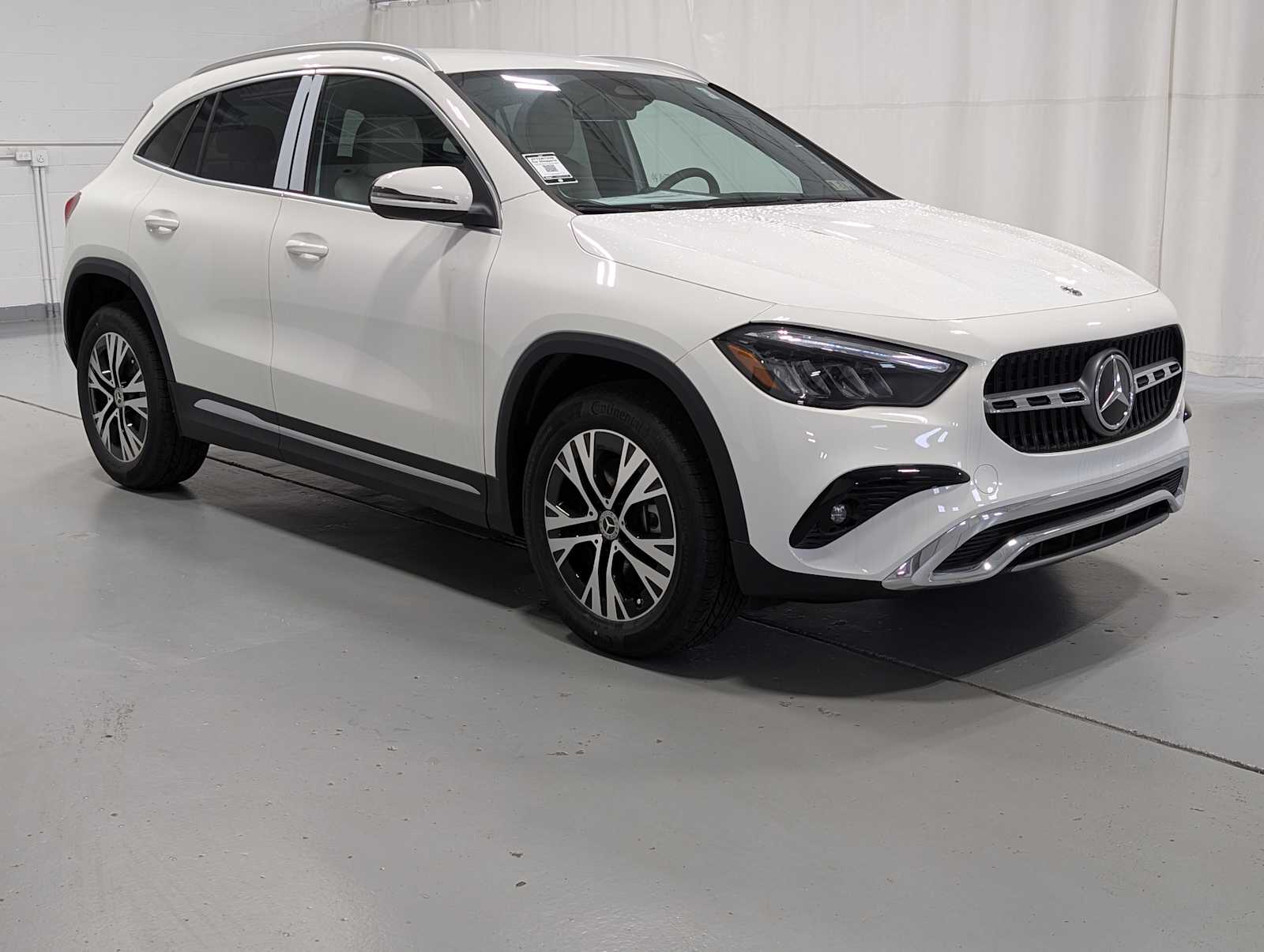 2025 Mercedes Benz GLA 250 4MATIC photo 2