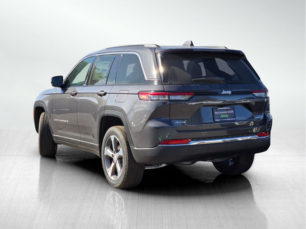 2025 Jeep Grand Cherokee Limited photo 2