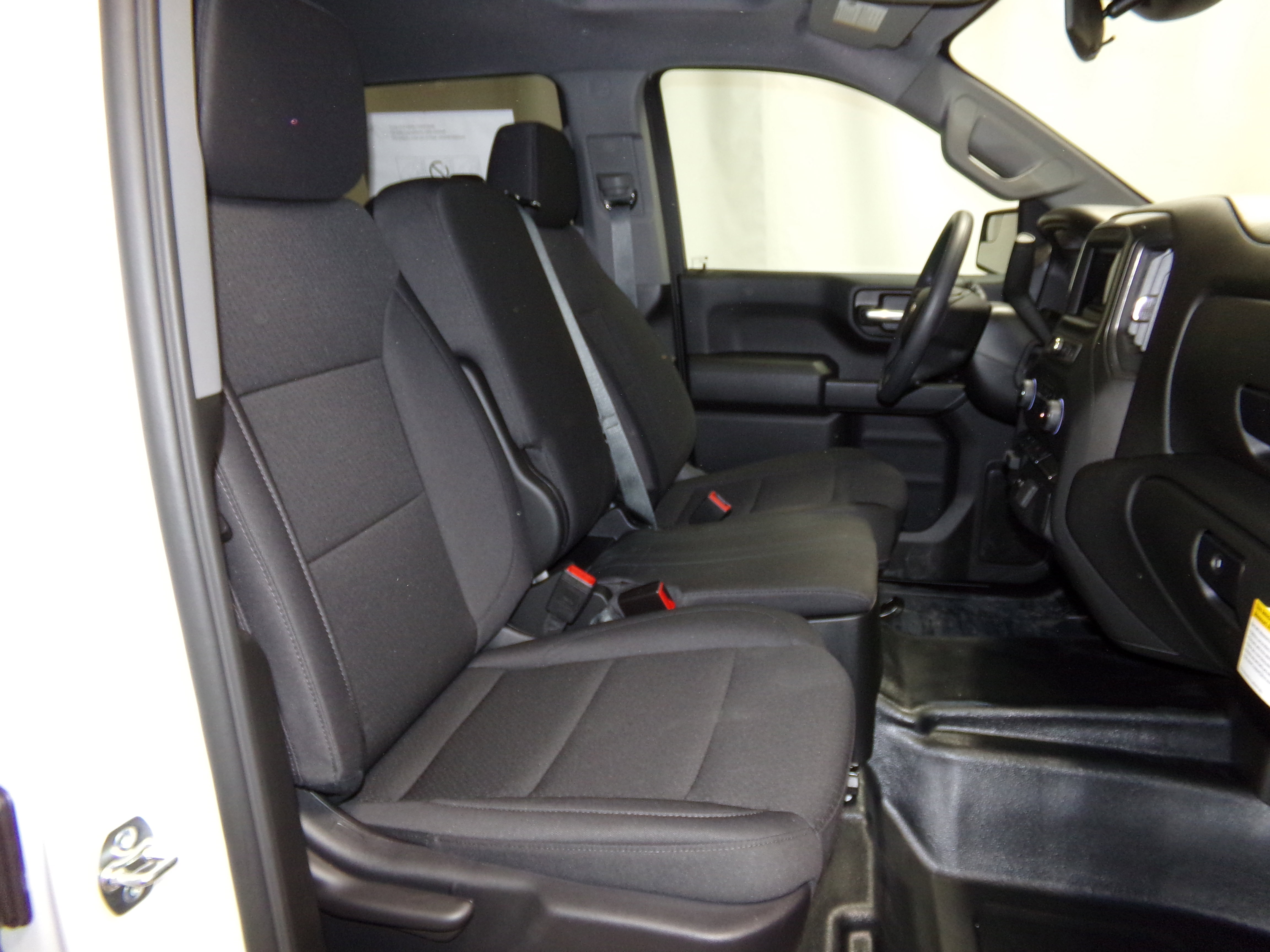 2026 Chevrolet Silverado 1500 photo 6