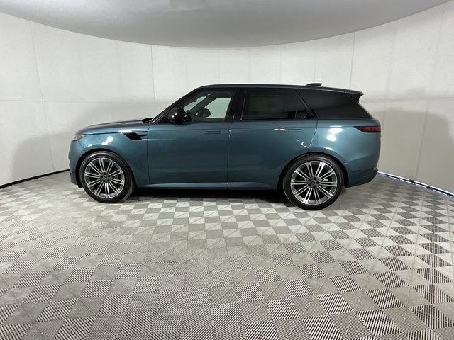 2025 Land Rover Range Rover Sport SE photo 2