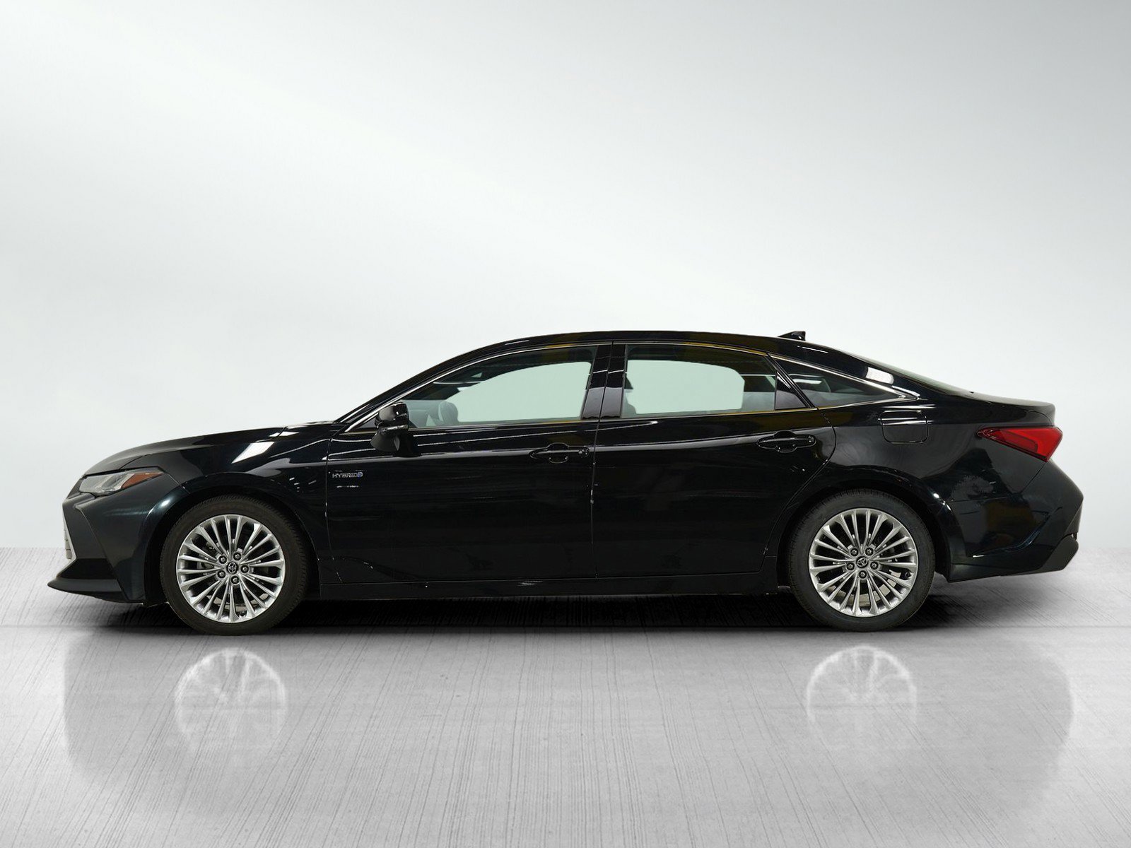 Used 2019 Toyota Avalon Limited with VIN 4T1B21FB9KU009904 for sale in South Saint Paul, Minnesota