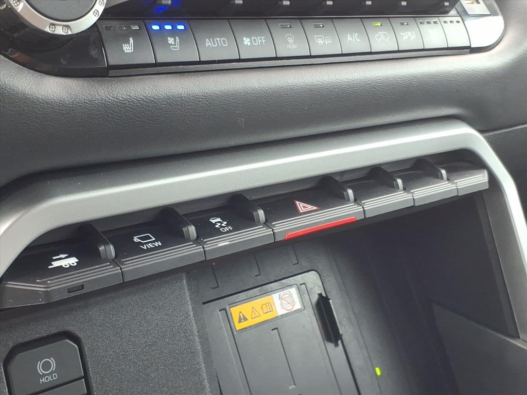 2024 Toyota Sequoia Platinum photo 11