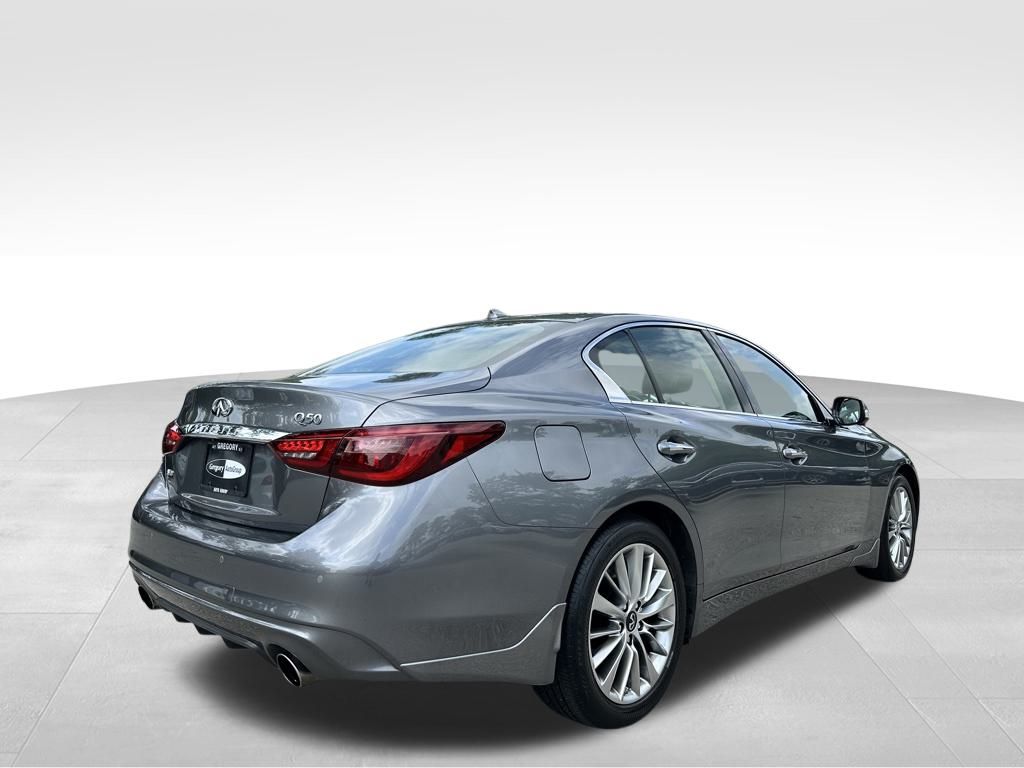 2024 Infiniti Q50 LUXE AWD photo 3