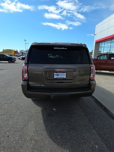 2016 Gmc Yukon XL SLT photo 4