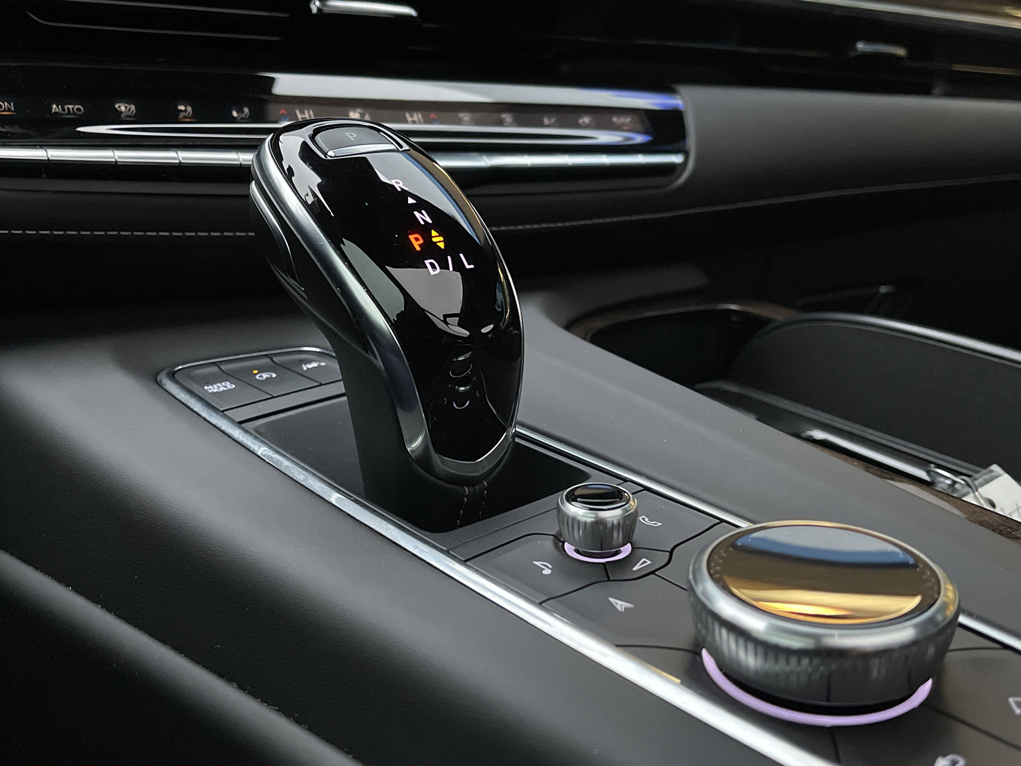 2024 Cadillac Escalade Sport Platinum photo 4