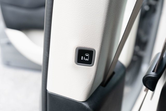 2023 Chrysler Pacifica Hybrid Touring L photo 21