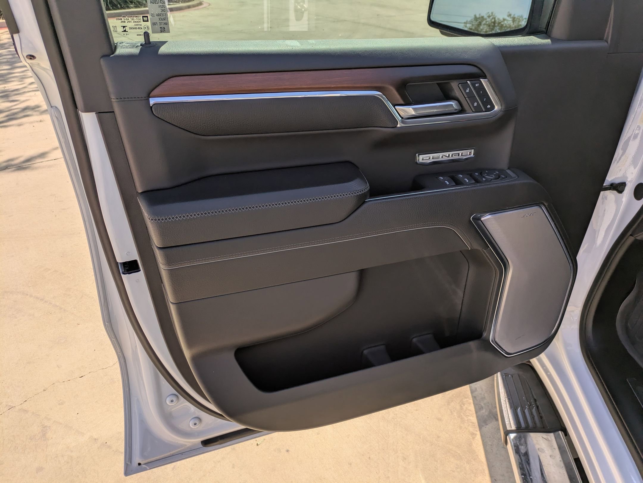 2024 Gmc Sierra 1500 Denali photo 11