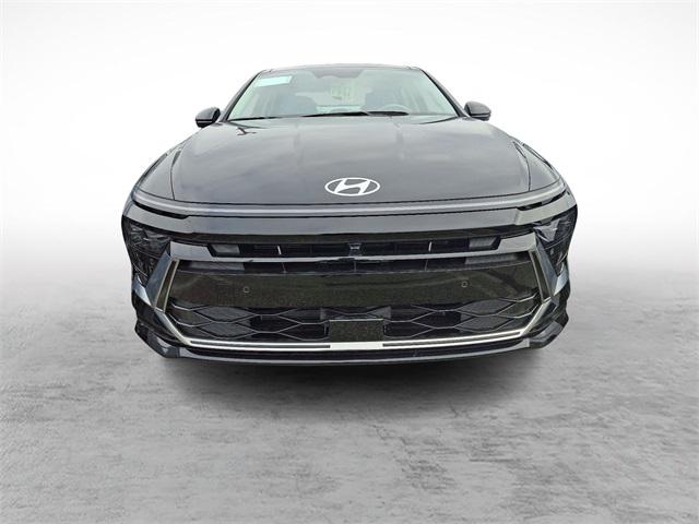 2026 Hyundai Sonata Hybrid Limited photo 2