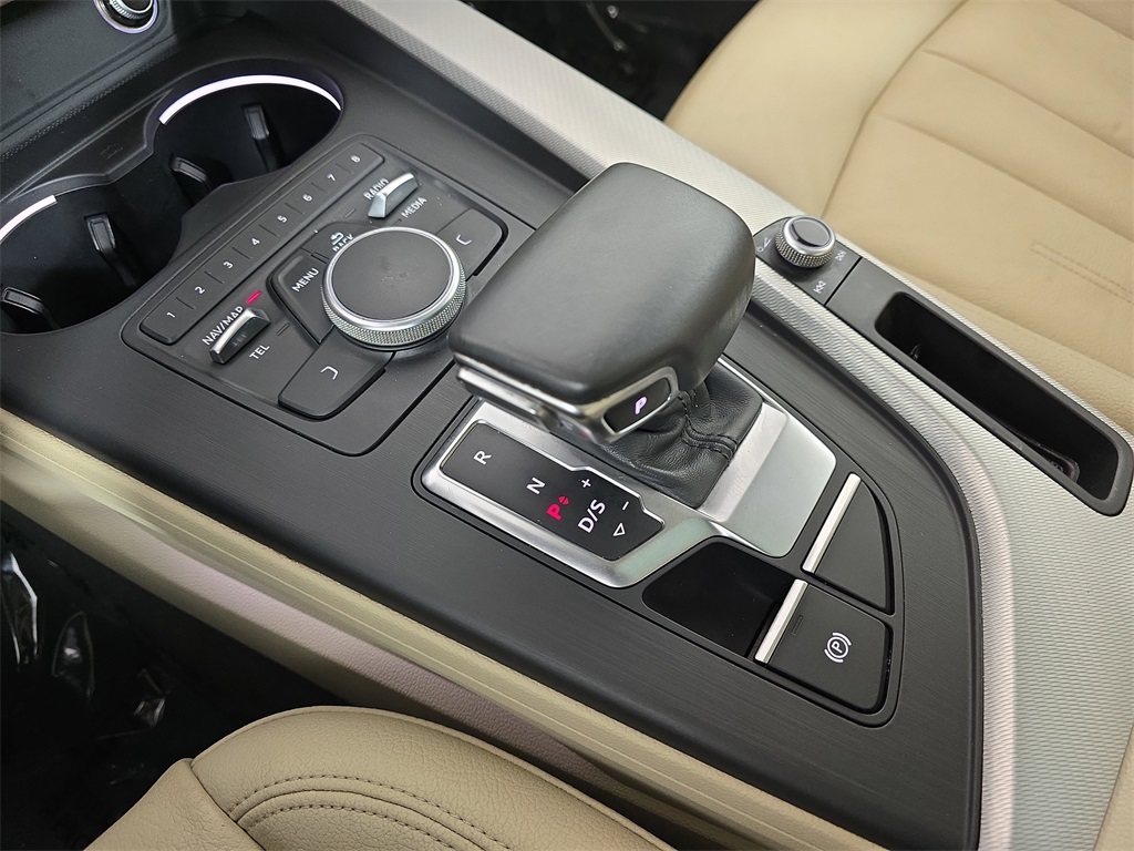 2017 Audi A4 2.0T Premium Quattro photo 23
