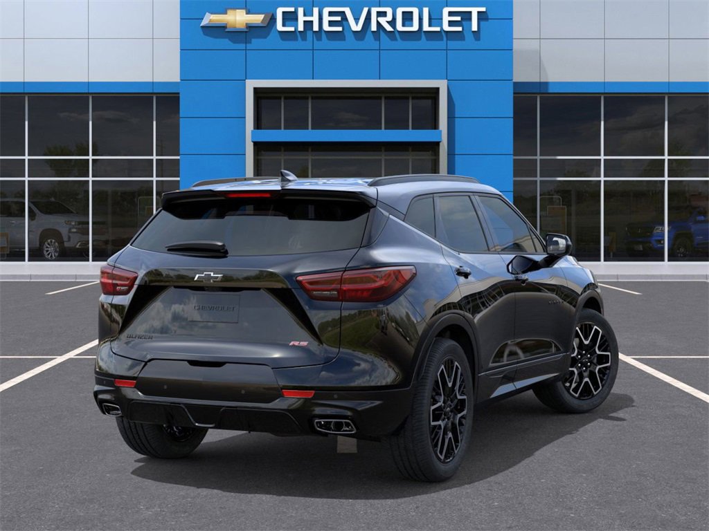 2025 Chevrolet Blazer RS photo 2