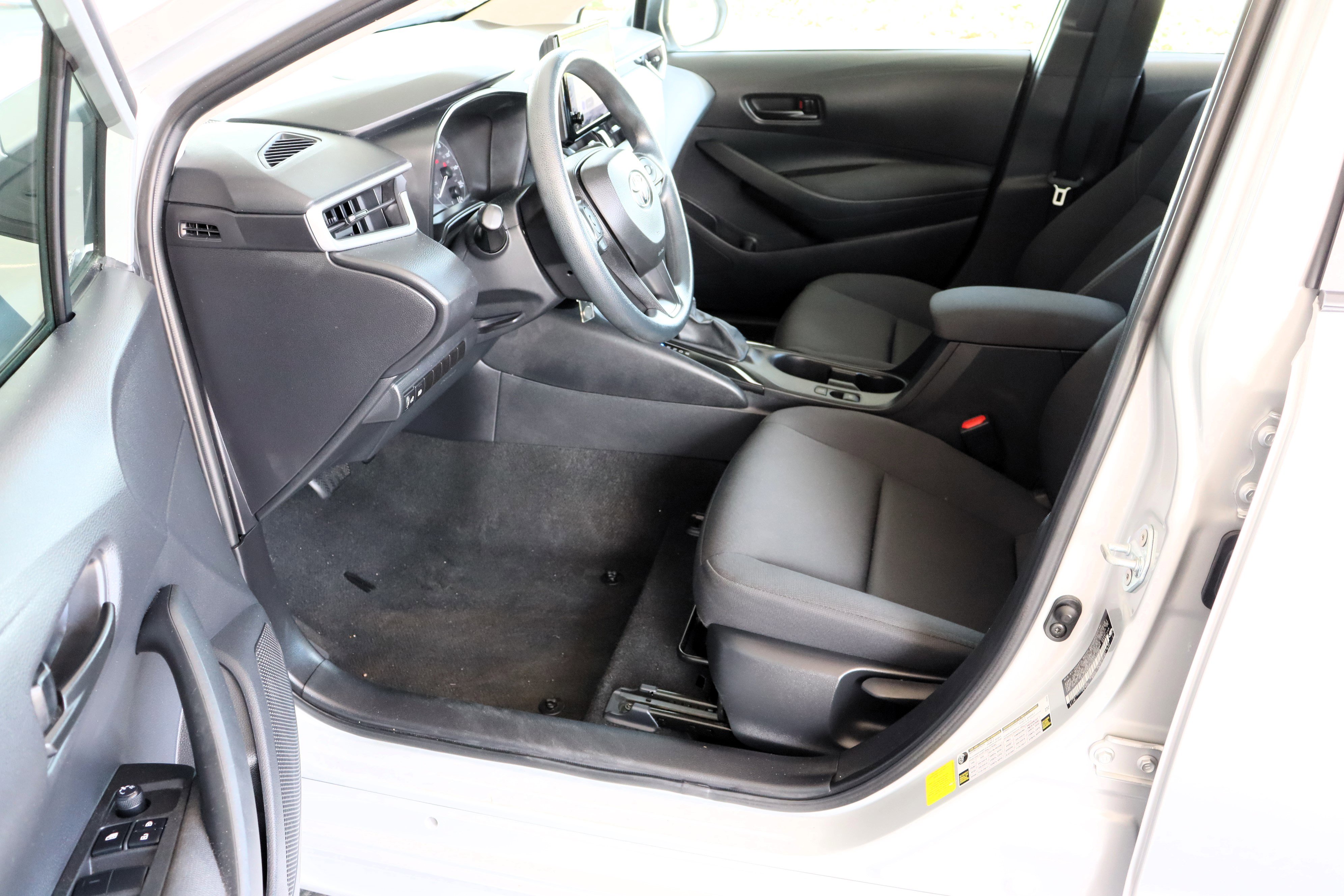 2023 Toyota Corolla LE photo 16