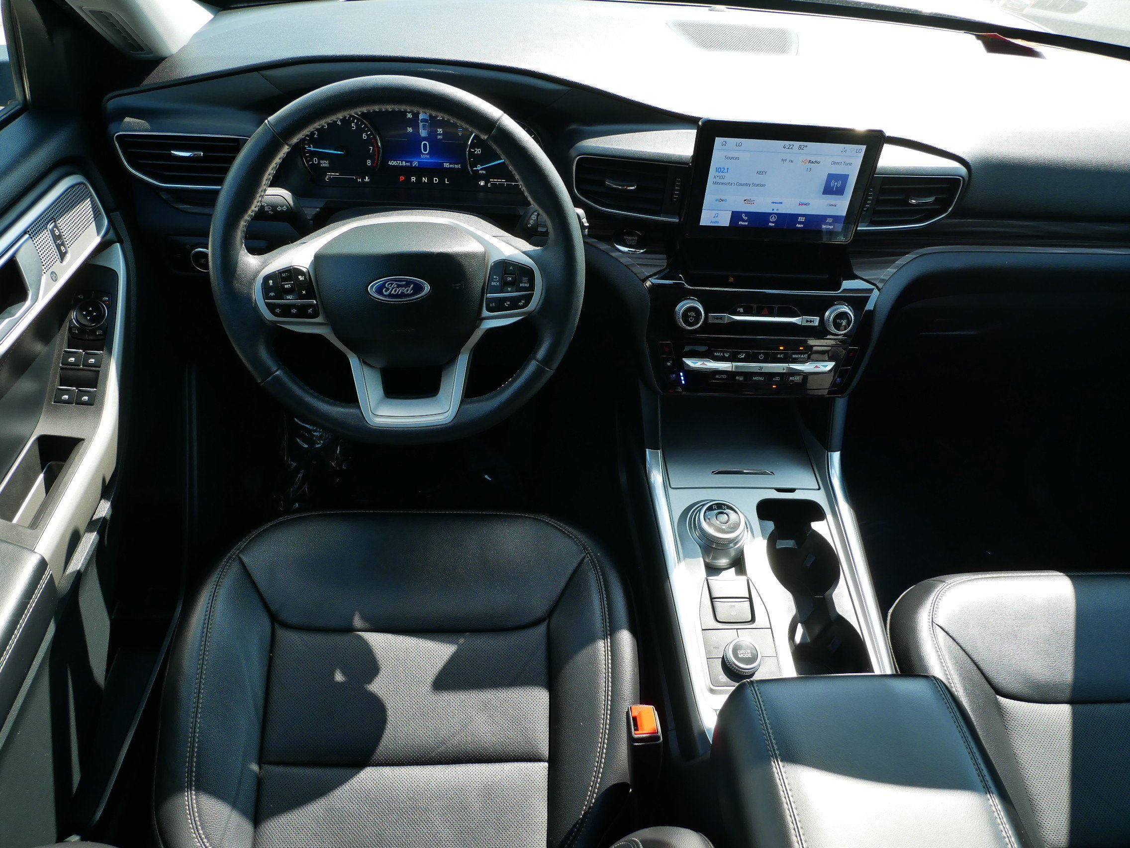 2023 Ford Explorer Limited photo 14