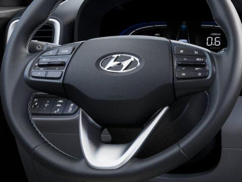 2025 Hyundai Venue SEL photo 15