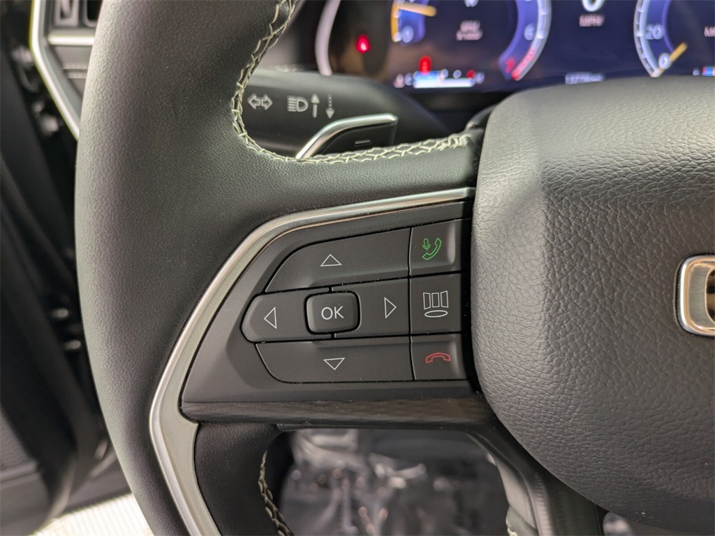 2023 Jeep Grand Cherokee Laredo Altitude photo 17