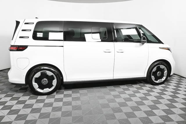 2025 Volkswagen ID. Buzz Pro S photo 2