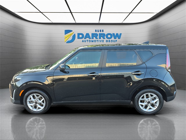 2023 Kia Soul LX photo 2
