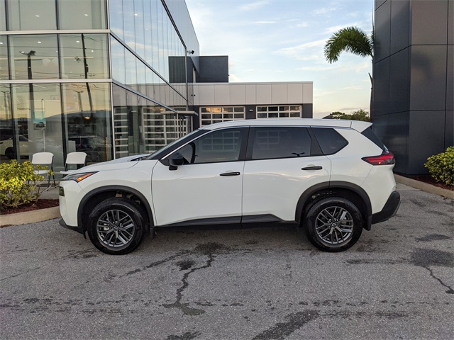 2023 Nissan Rogue S photo 3