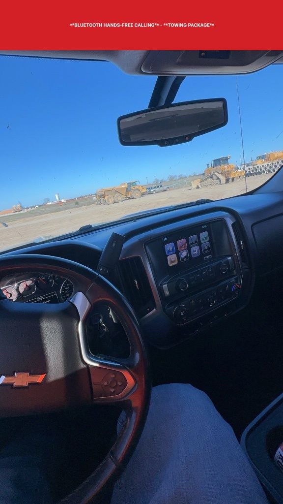 2017 Chevrolet Silverado 1500 LT photo 3