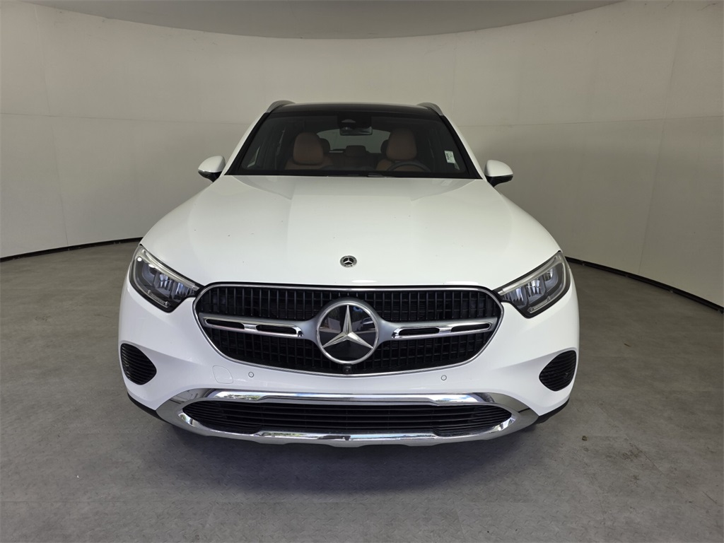 2026 Mercedes Benz GLC 300 4MATIC photo 2