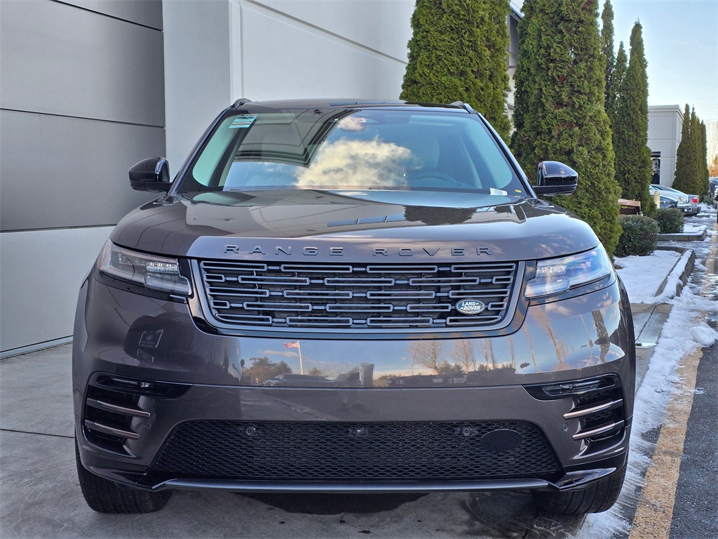 2025 Land Rover Range Rover Velar SE photo 2