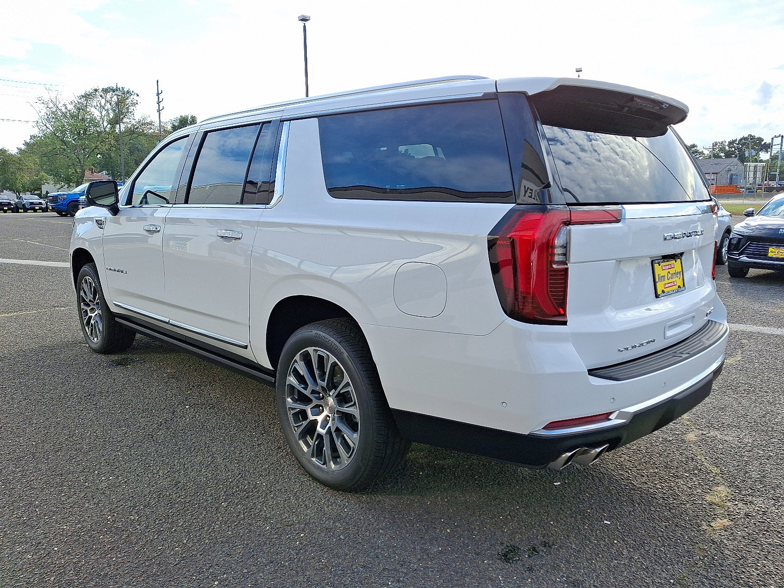 2025 Gmc Yukon XL Denali photo 2