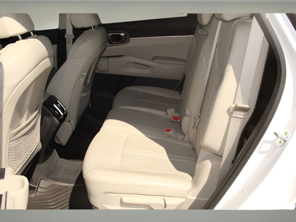 2023 Kia Sorento X-Line S photo 9