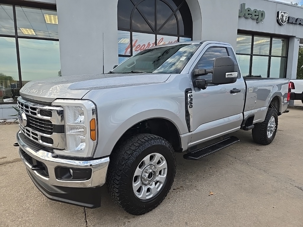 Used 2024 Ford F-350 Super Duty XLT with VIN 1FTRF3BN8REF47971 for sale in Kansas City