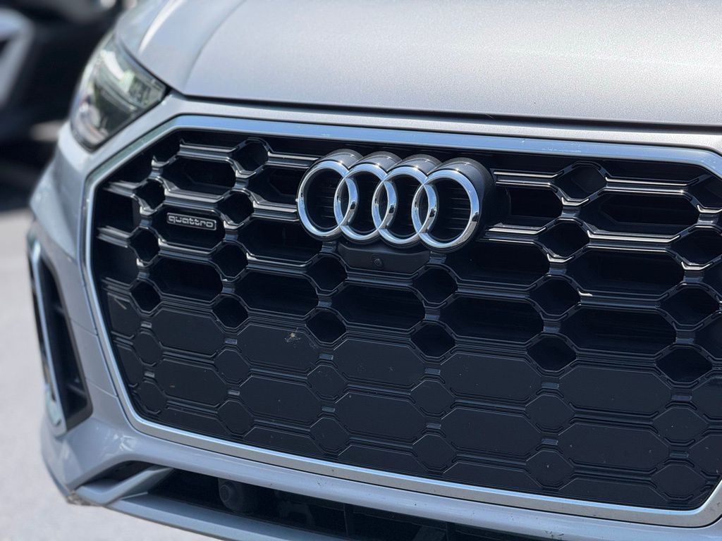 2024 Audi Q5 45 S line Premium Plus photo 5