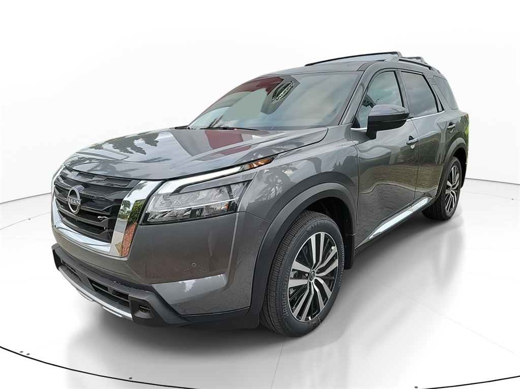 2025 Nissan Pathfinder Platinum photo 4