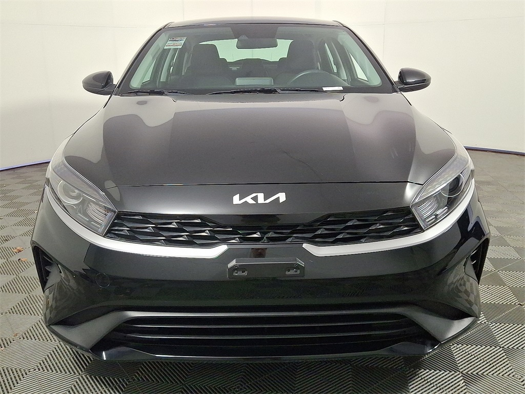 2022 Kia Forte LXS photo 2