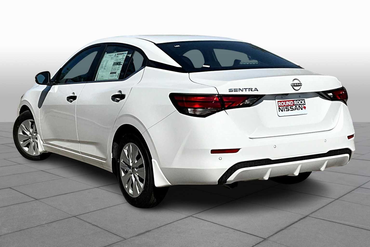 2025 Nissan Sentra S photo 7