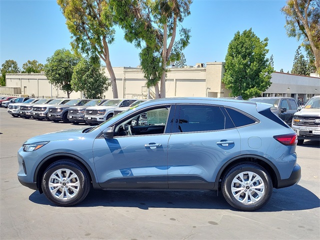 2025 Ford Escape Active photo 3