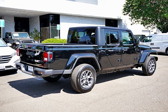 New 2025 Black Clear-Coat Exterior Paint Jeep Sport S image 9