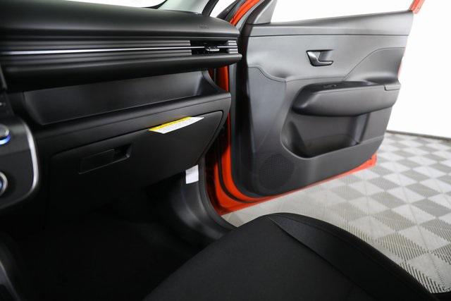 2026 Hyundai Kona SE photo 12