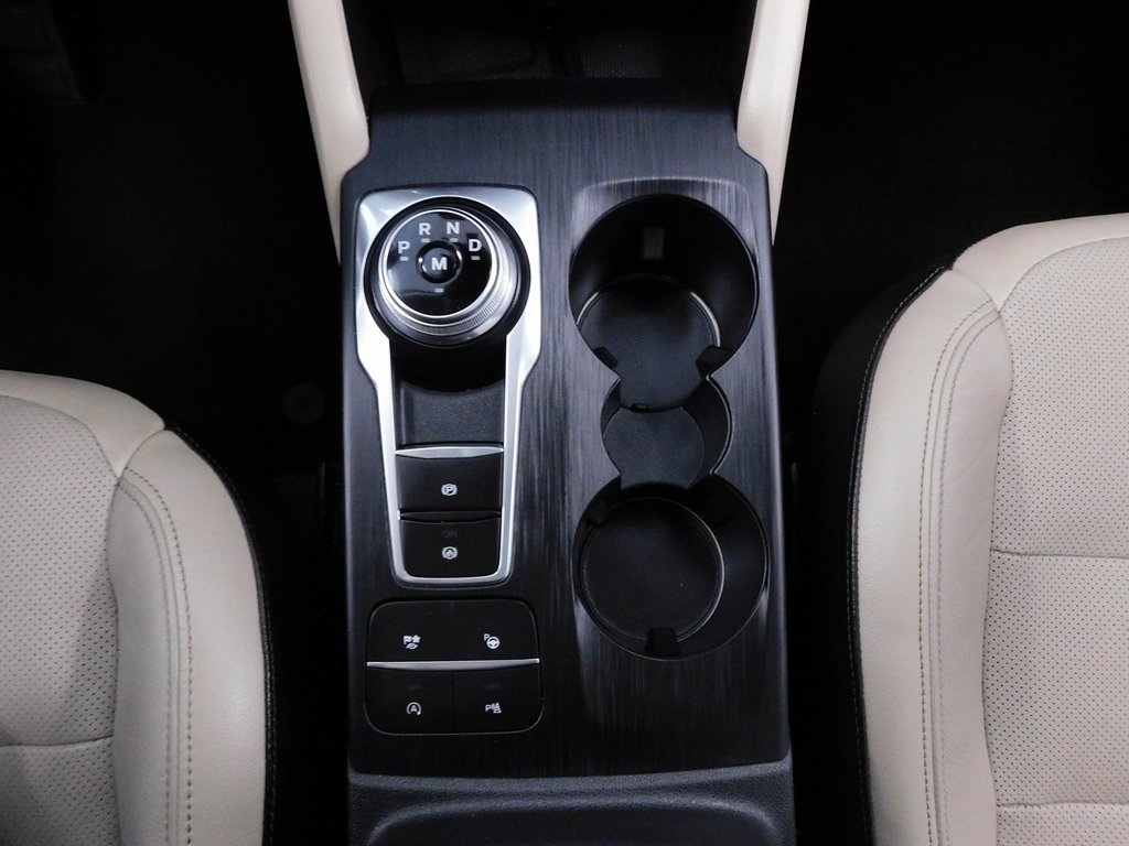 2020 Ford Escape Titanium photo 31