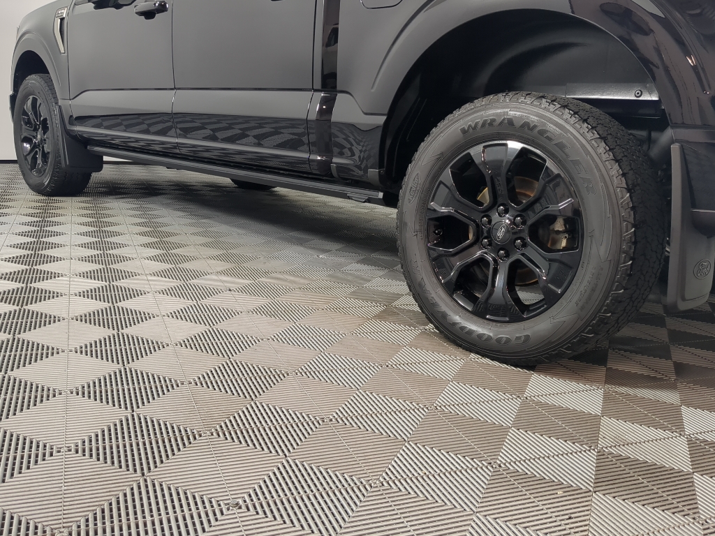 2022 Ford F-150 Platinum photo 4