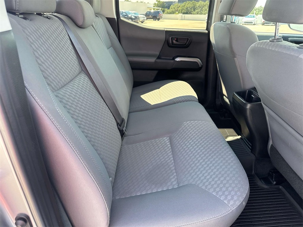 2023 Toyota Tacoma SR5 photo 9