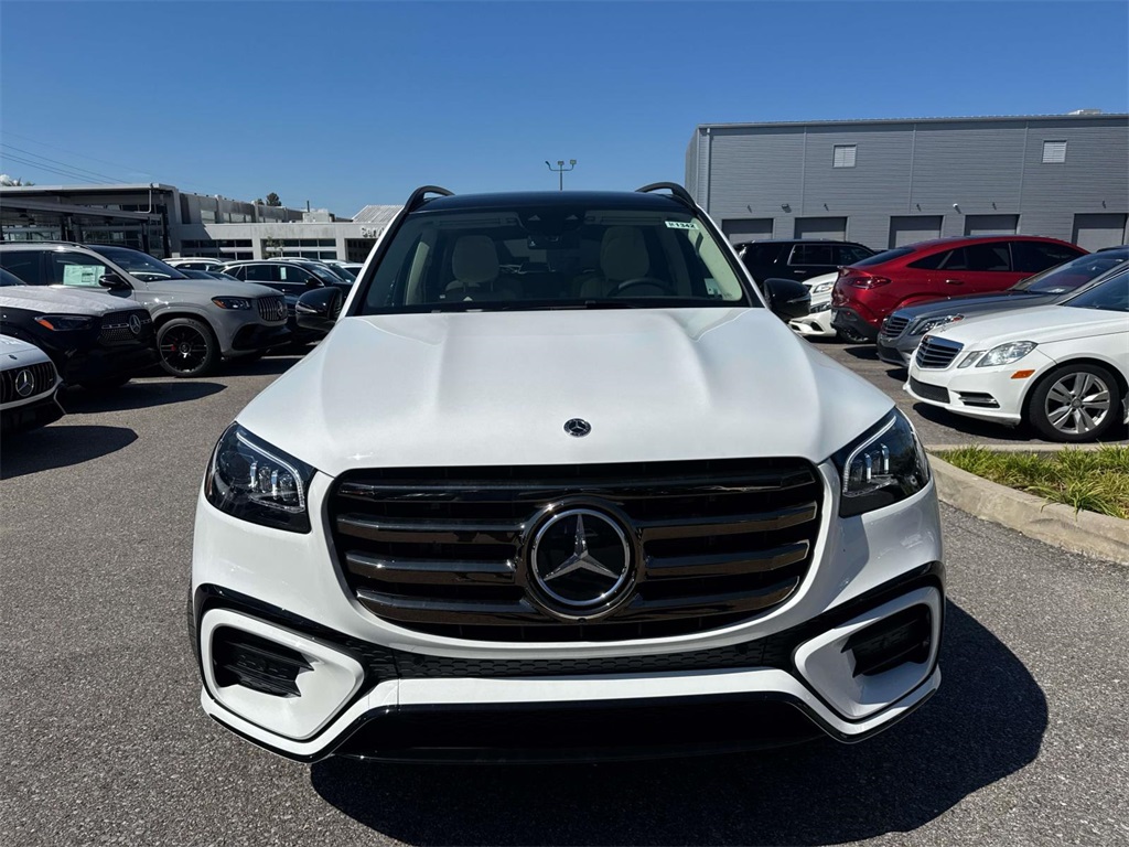 2026 Mercedes Benz GLS 450 4MATIC photo 2