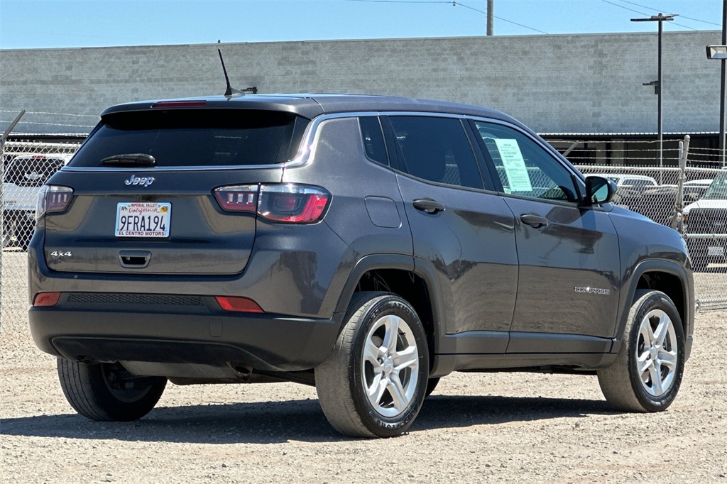 2023 Jeep Compass Sport photo 4