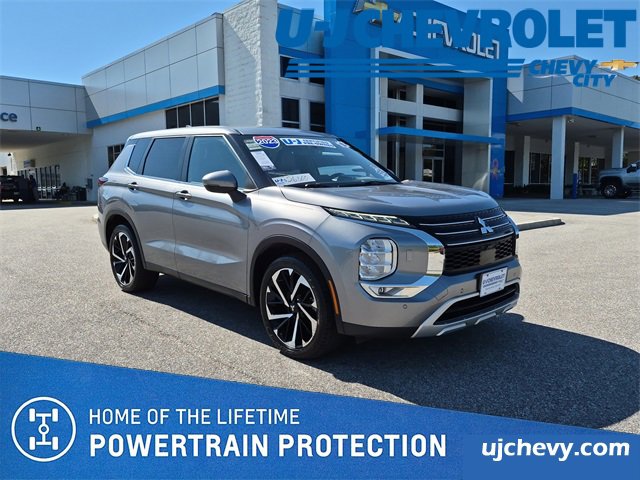 2023 Mitsubishi Outlander SE's photo